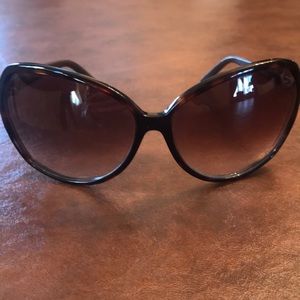 Tommy Bahama Sunglasses